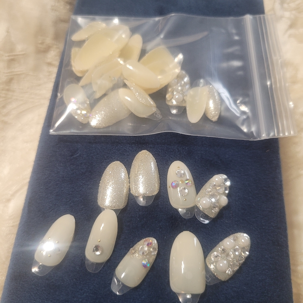 🏷️ Impress Jeweled Press-on Nails